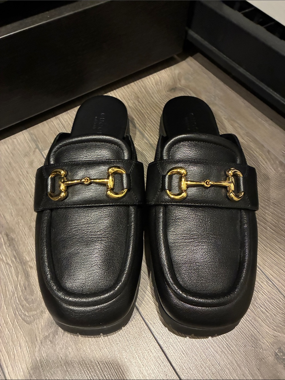 Gucci Black Leather Mule Loafers size 39 1/2